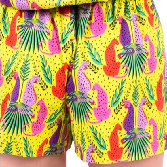 Emily McCarthy Party Shorts in Peekaboo pattern - Picture 8 of 9